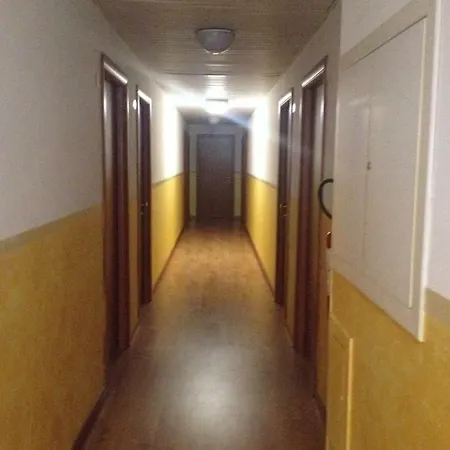 Apollo Hotel 3*